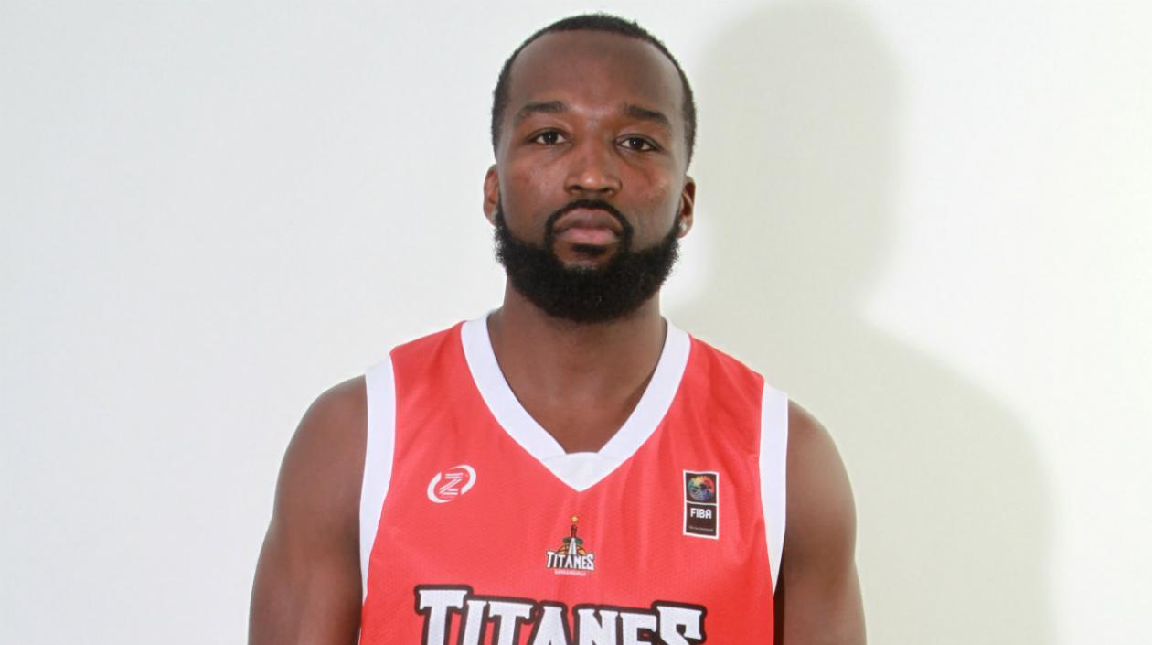 Xavier Roberson, basquetbolista norteamericano. 