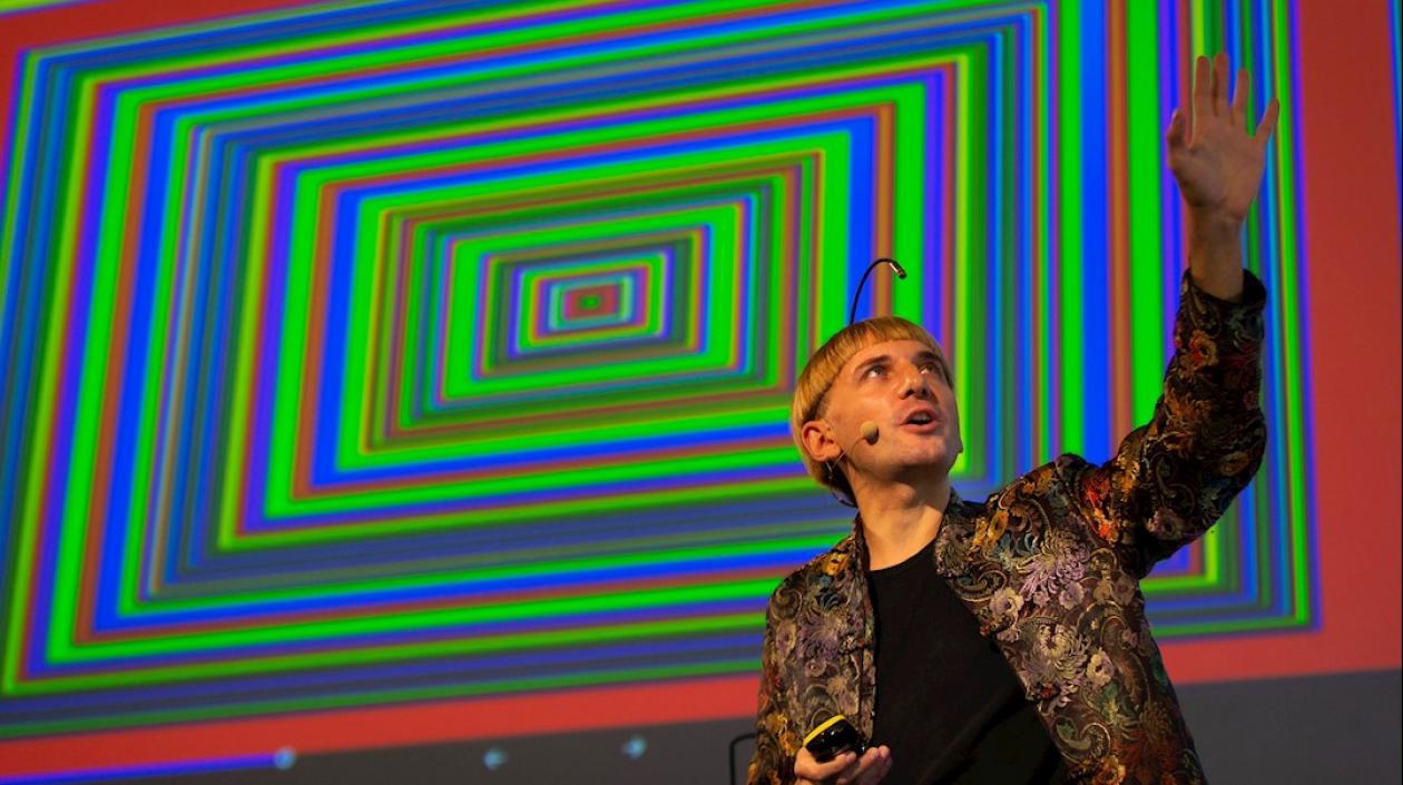 El artista Neil Harbisson.