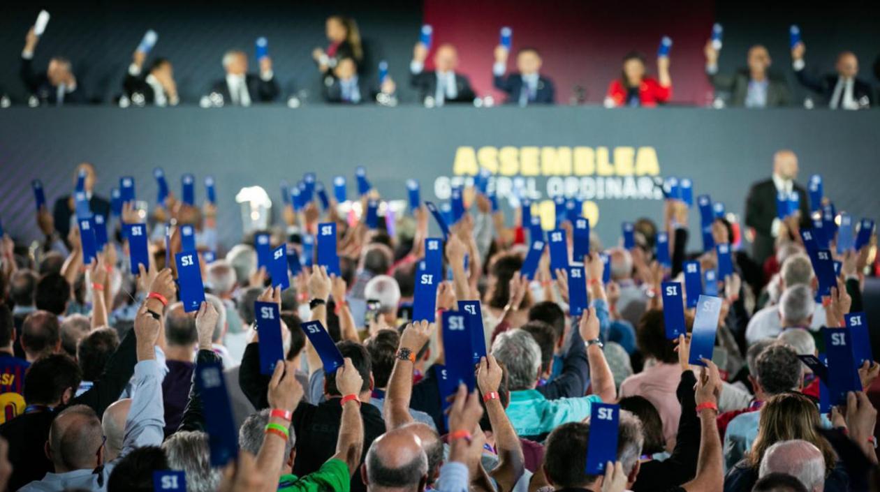 Votación en la Asamblea del Barcelona. 
