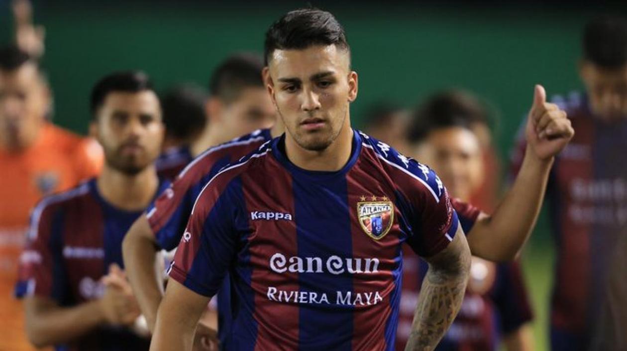 El futbolista argentino Ezequiel Esperón.