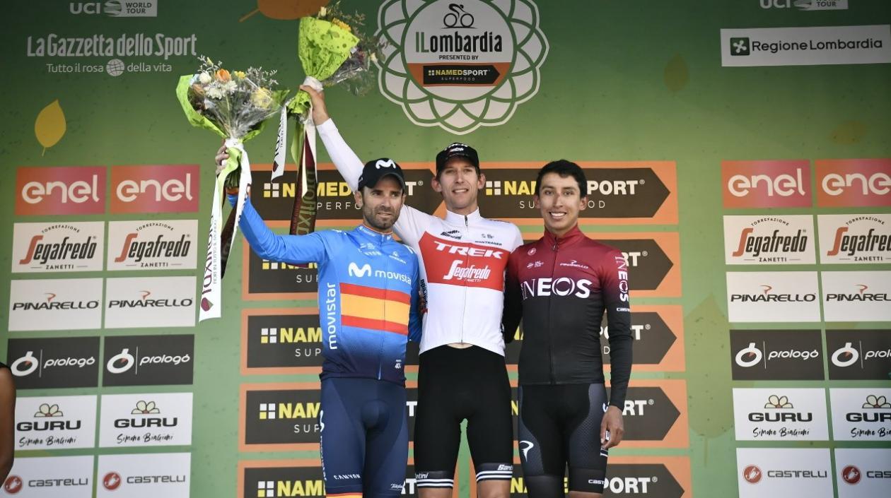 Bouke Mollema comparte podio con Alejandro Valverde y Egan Bernal. 