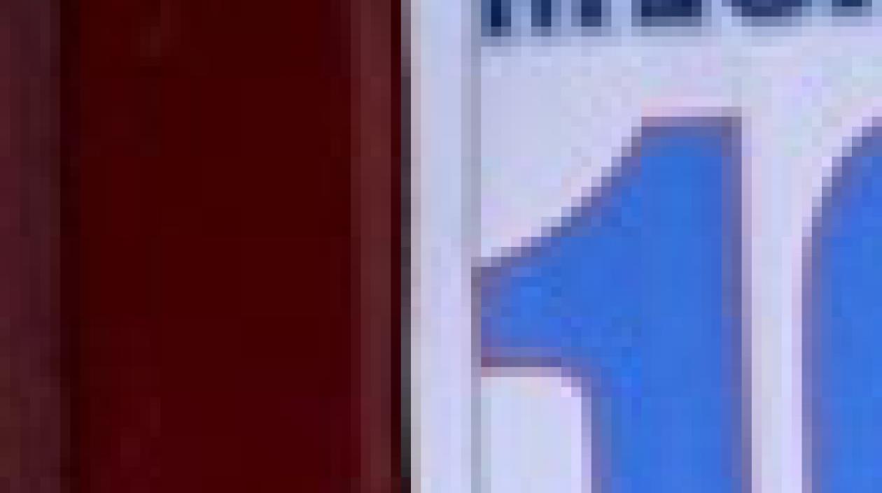 El presidente de Bolivia, Evo Morales, deposita su voto en Villa 14 de Septiembre (Bolivia)