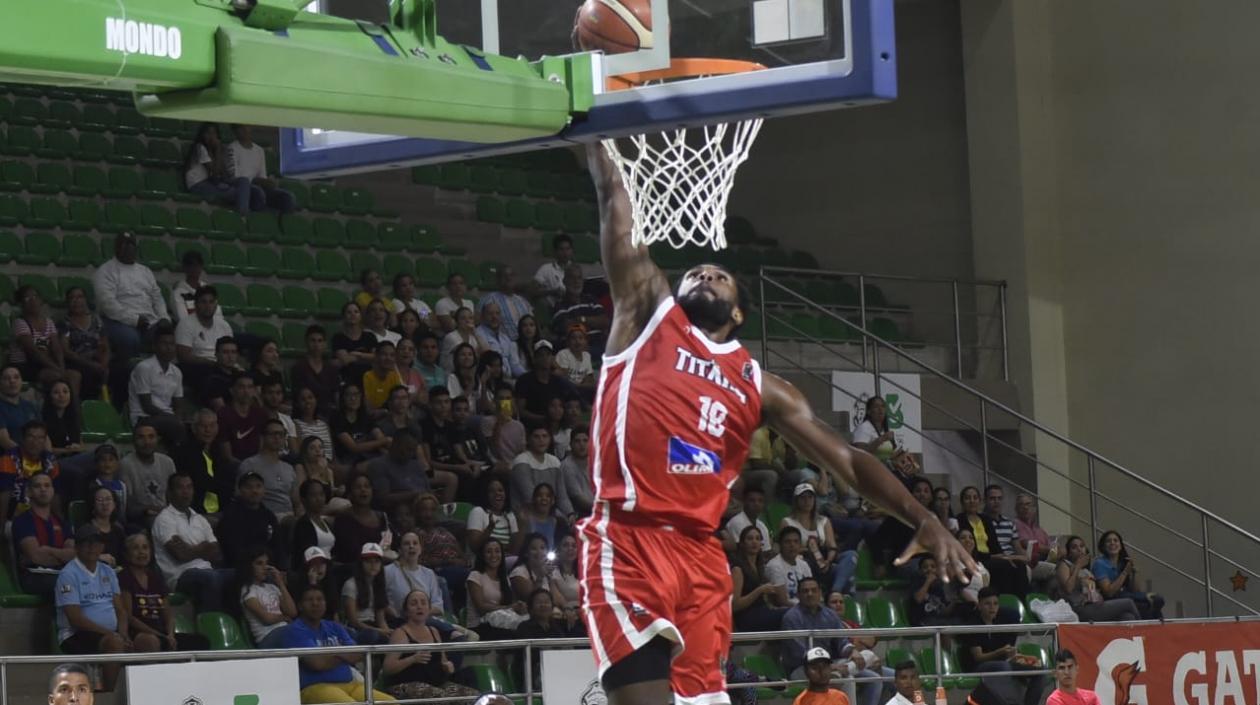 Luis Jacobo fue protagonista del triunfo de los Titantes. 