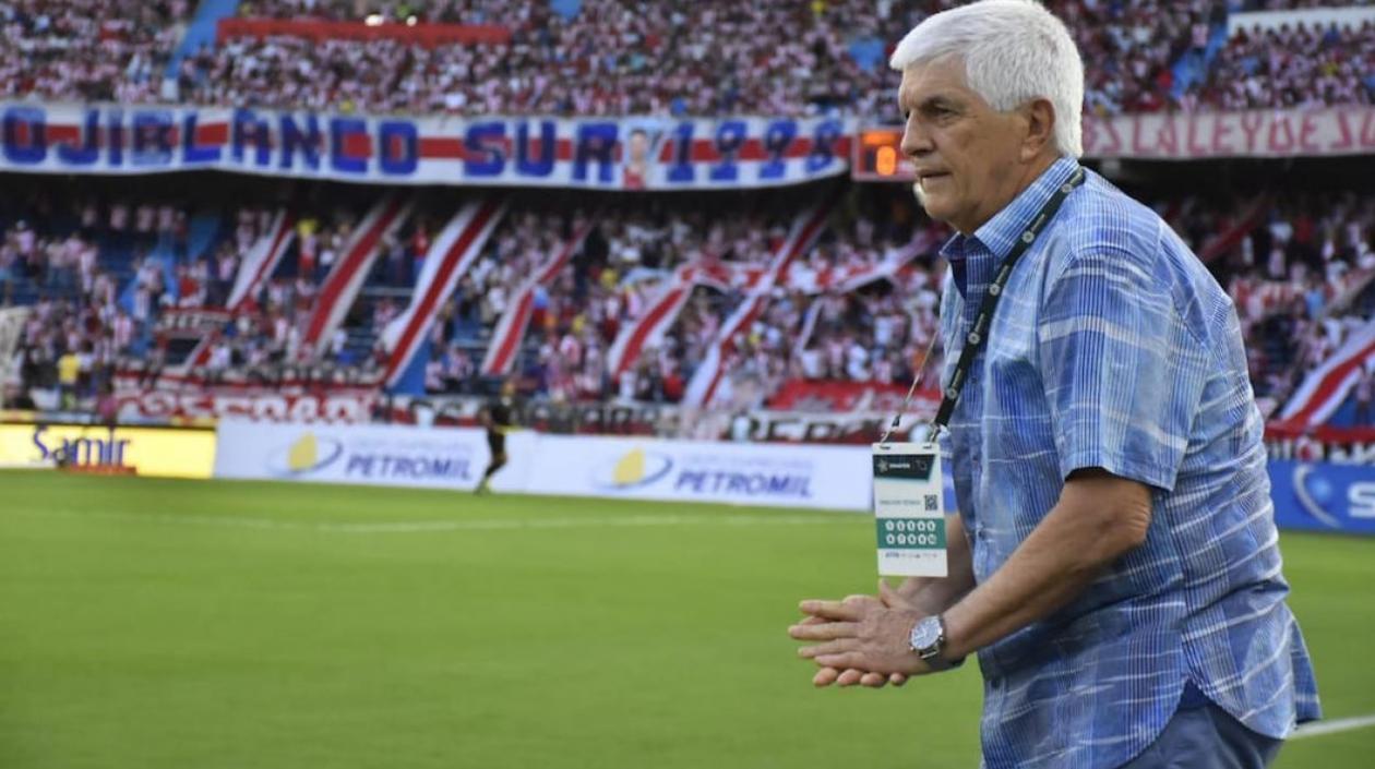 El técnico de Junior, Julio Comesaña.