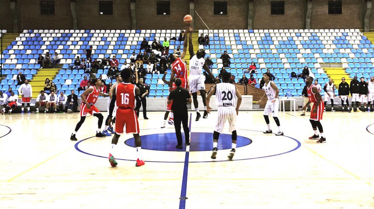 Acción del partido disputado en Bogotá.