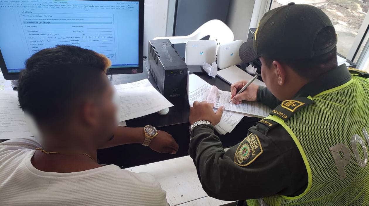 Mal llamados influencers recibiendo comparendo