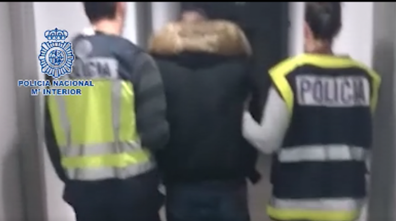 Estaba en España con una identidad falsa.