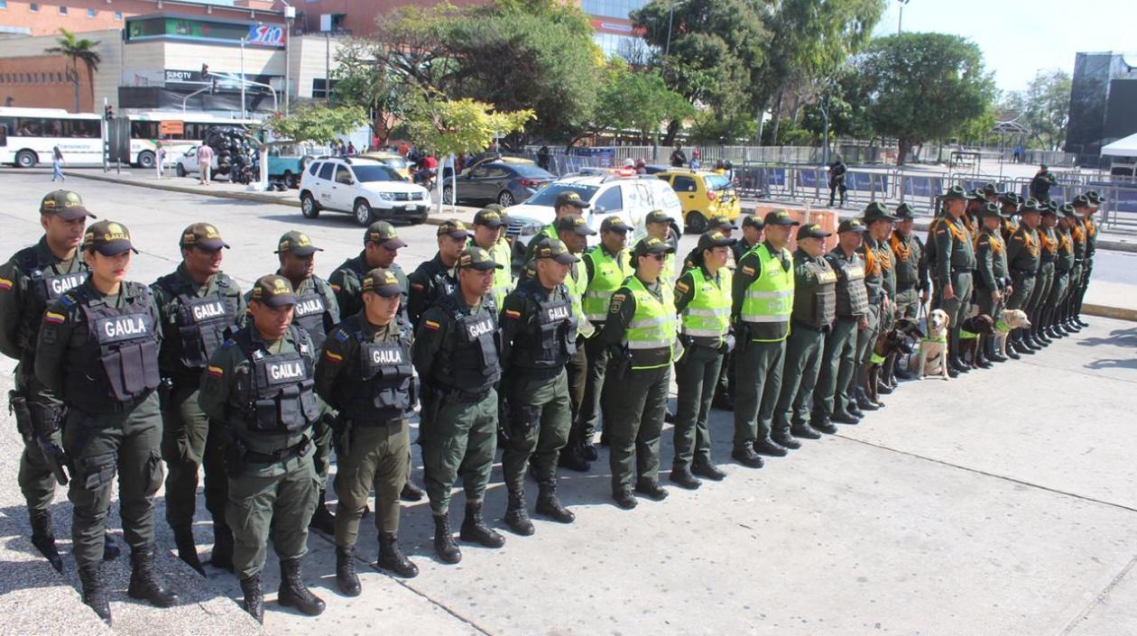 Todas las especialidades de la Policía estarán atentas en los puestos de votación.