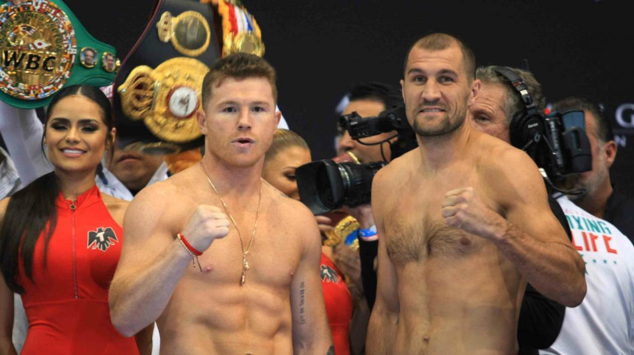 Saúl Álvarez y  Sergey Kovalev. 