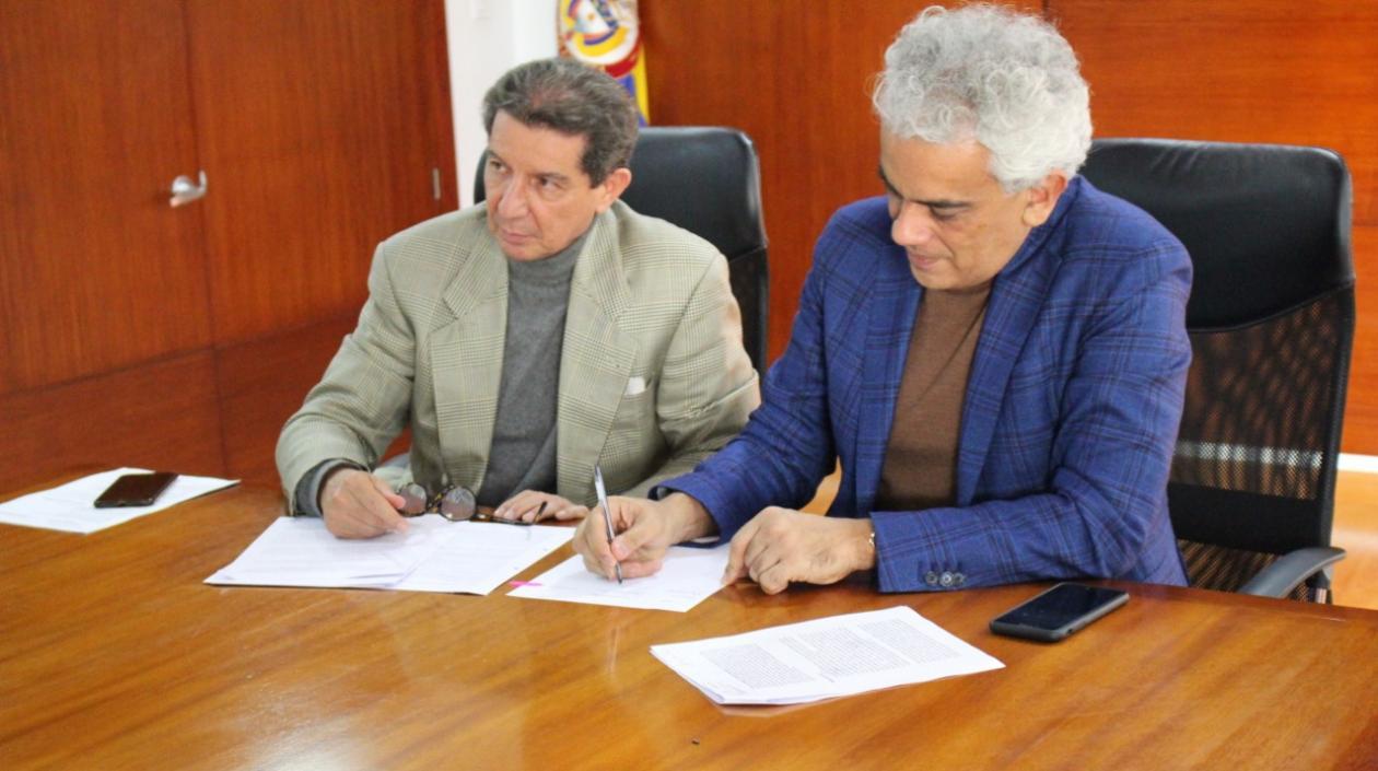 José Félix Lafaurie, presidente de Fedegan, y el ministro del Ambiente, Ricardo Lozano.