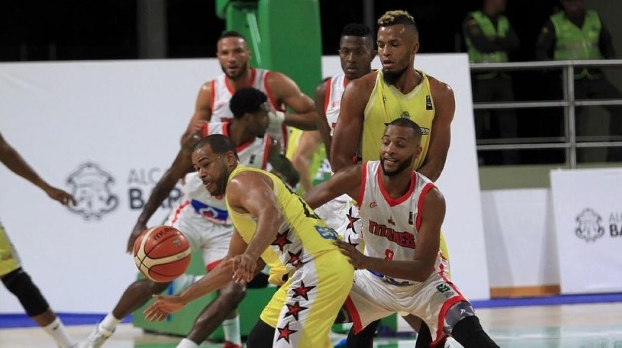 Acción del partido en el 'Elías Chegwin'.