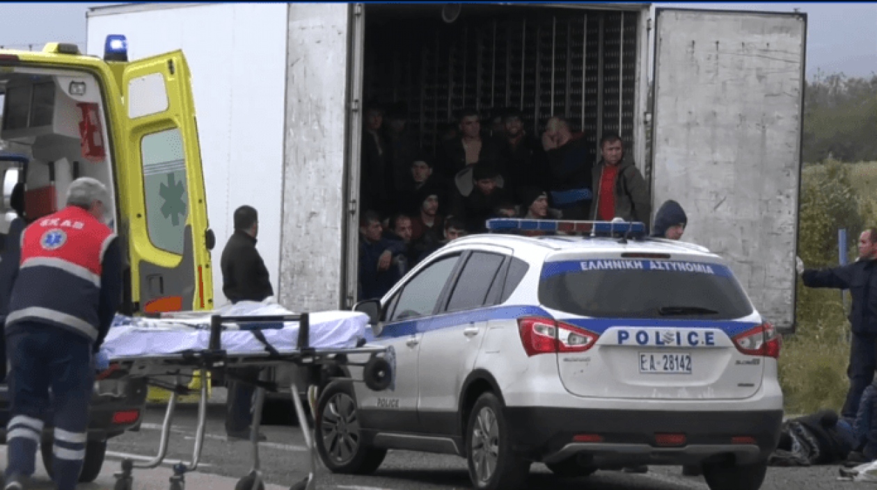 El conductor del camión fue capturado por la Policía.