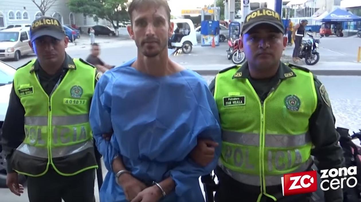 Estadounidense que robó taxi en el aeropuerto