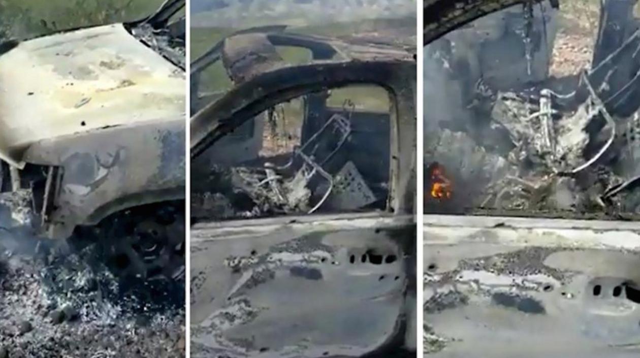 Los ocupantes de esta camioneta quedaron completamente calcinados.