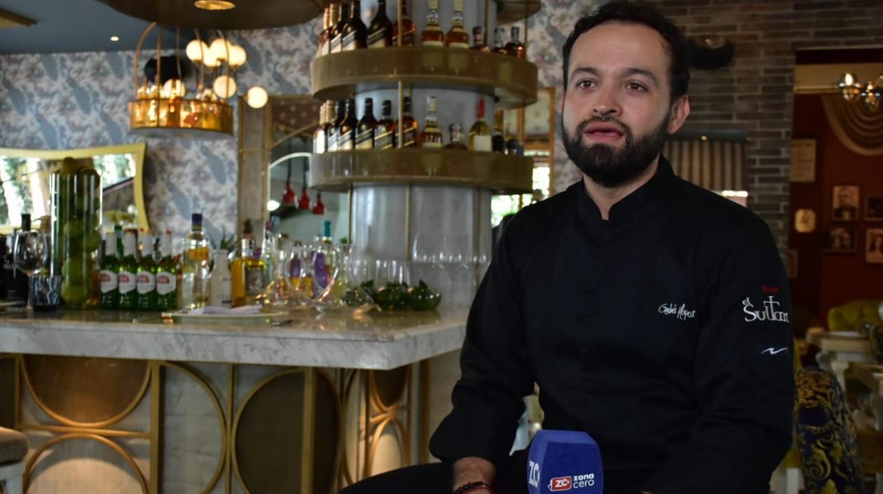 El Chef Ejecutivo de Cavalleria Rusticana, Andrés Hoyos.