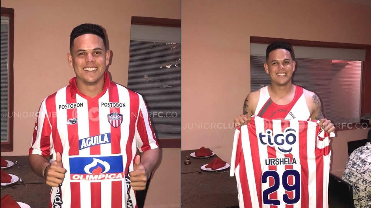 Gio Urshela posando con la camiseta del Junior.