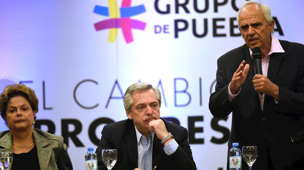 El expresidente Ernesto Samper (derecha).