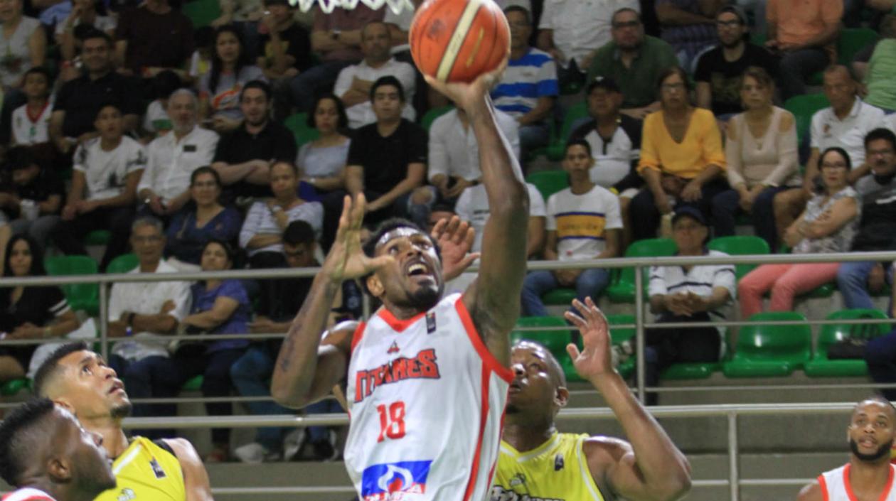 Luis Jacobo, una de las figuras de Titanes. 