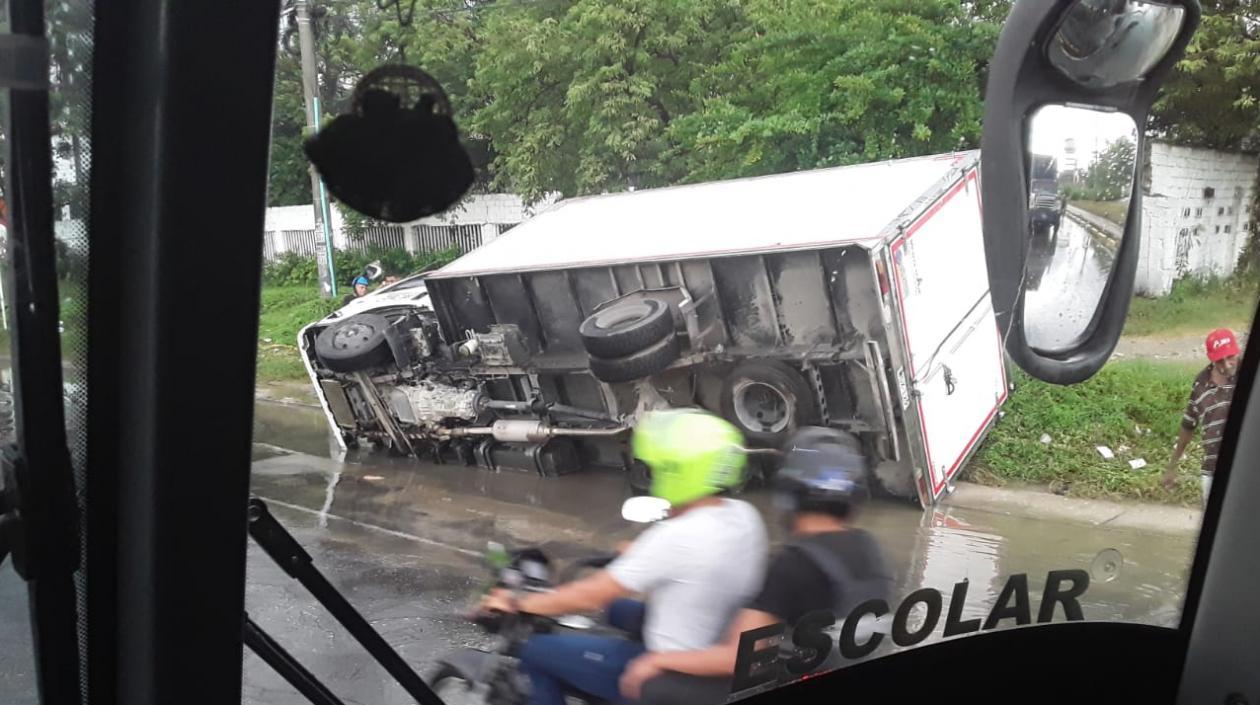 Así quedó el furgón tras el accidente.