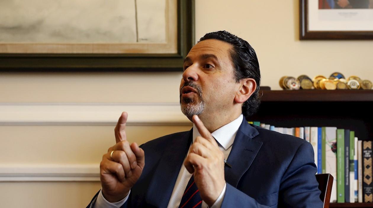 Miguel Ceballos, alto comisionado por la Paz.