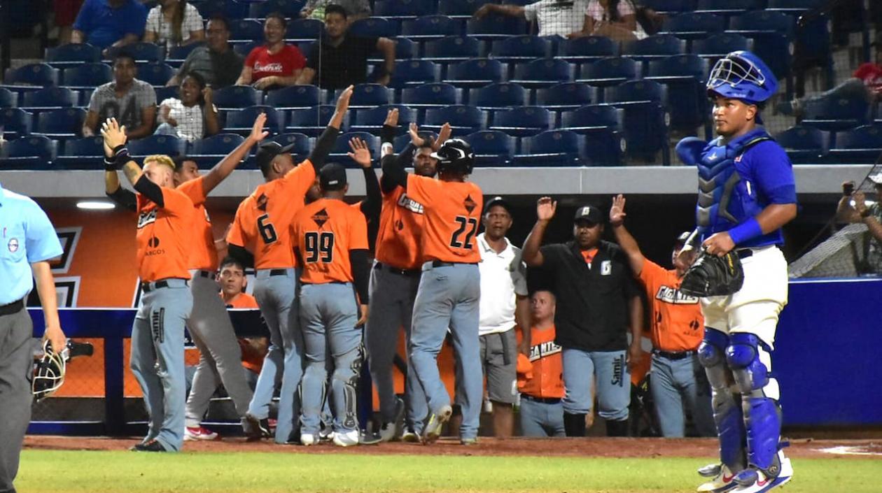 Festejo al final del partido.