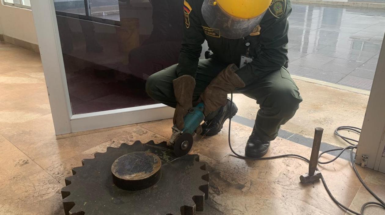 En esta pieza estaba escondida la droga.