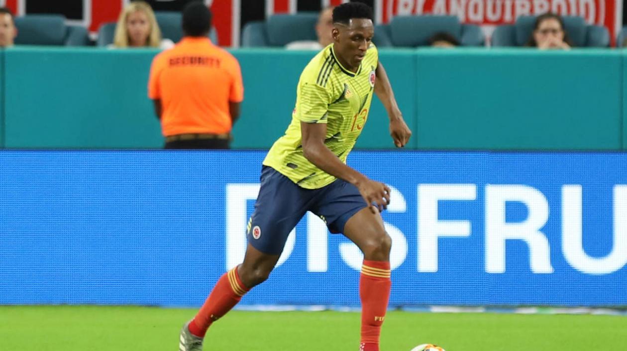 Yerry Mira, defensa colombiano. 