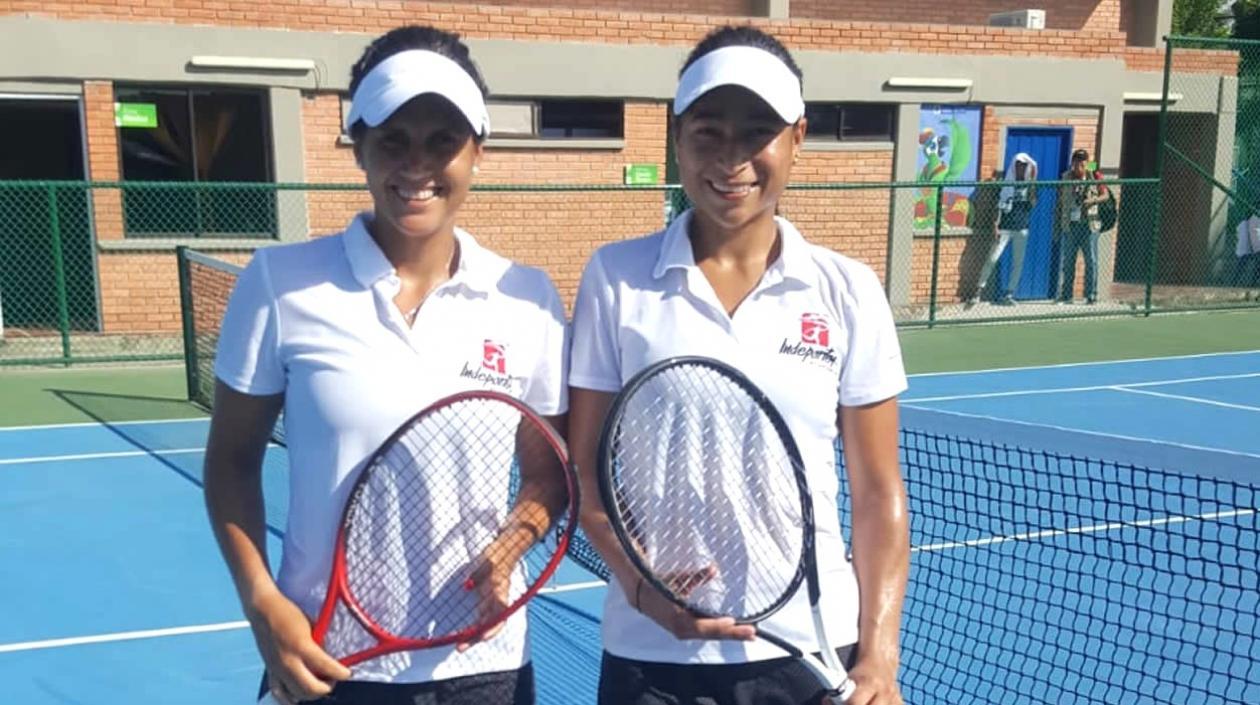 María Paulina Pérez y María Fernanda Herazo, ganadoras del oro en dobles femenino.