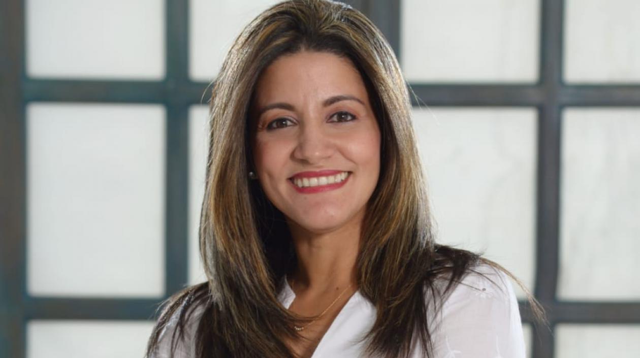 Catalina Ucrós, nueva secretaria de educación del Atlántico. 