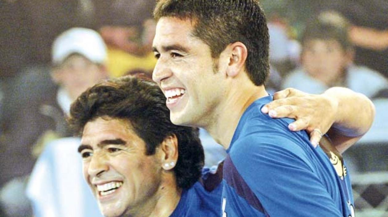 Diego Maradona y Juan Román Riquelme cuando aún eran muy cercanos.