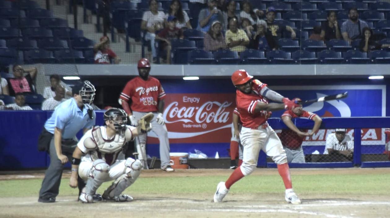 Tigres bateó en los momentos adecuados para ganar.