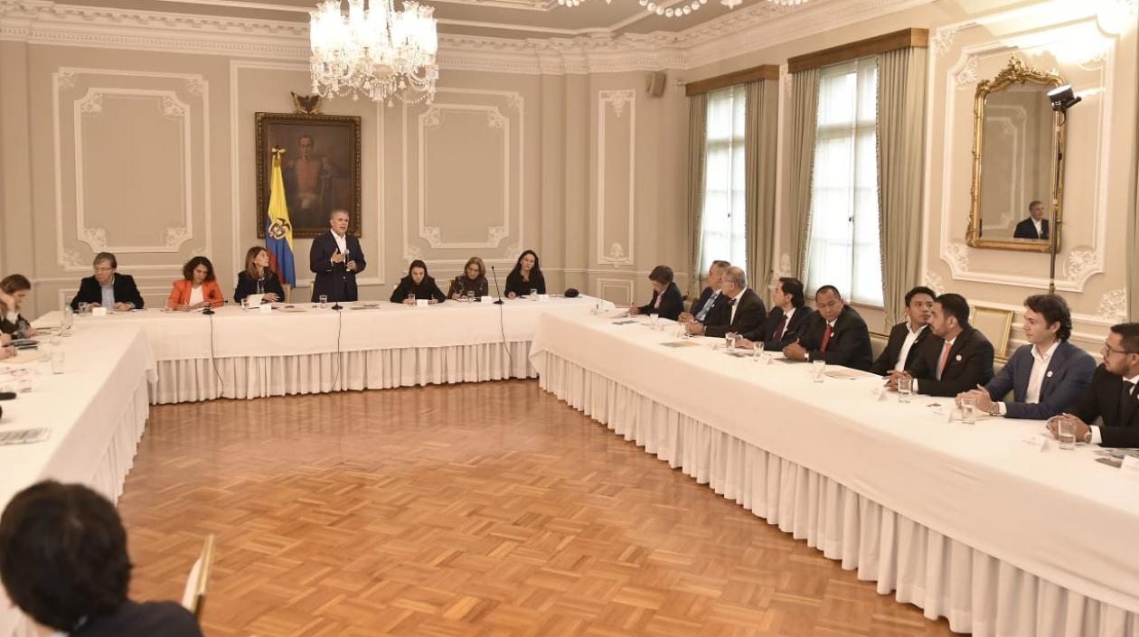 Presidente se reúne con Alcaldes electos.