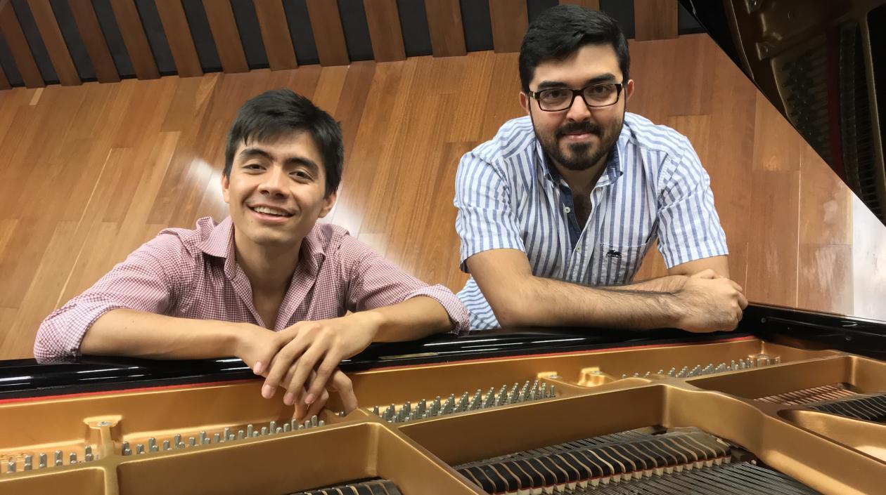 El pianista Andrés Santander y el tenor barranquillero Eduardo Escolar.