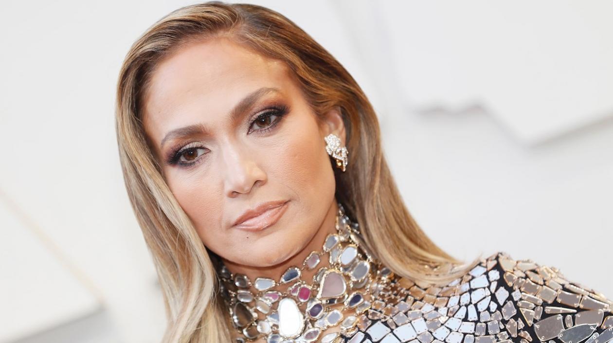 Jennifer Lopez. cantante y actriz de origen puertorriqueño.