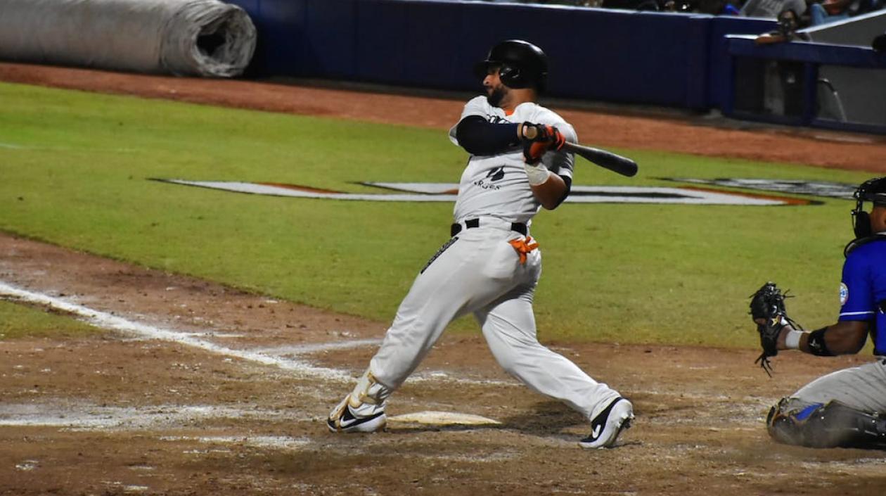 Jhonatan Solano, pelotero de Gigantes.