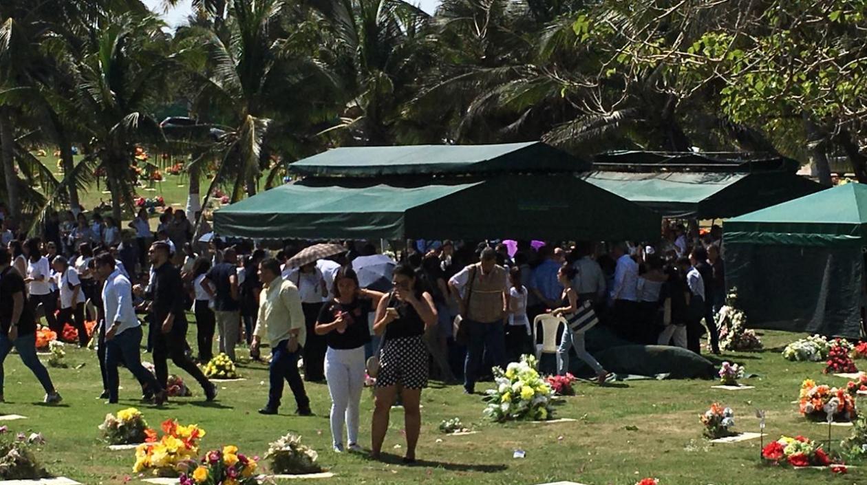 Momento del sepelio.