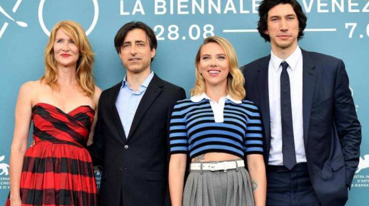Laura Dern, Noah Baumbach, Scarlett Johansson y Adam Driver.