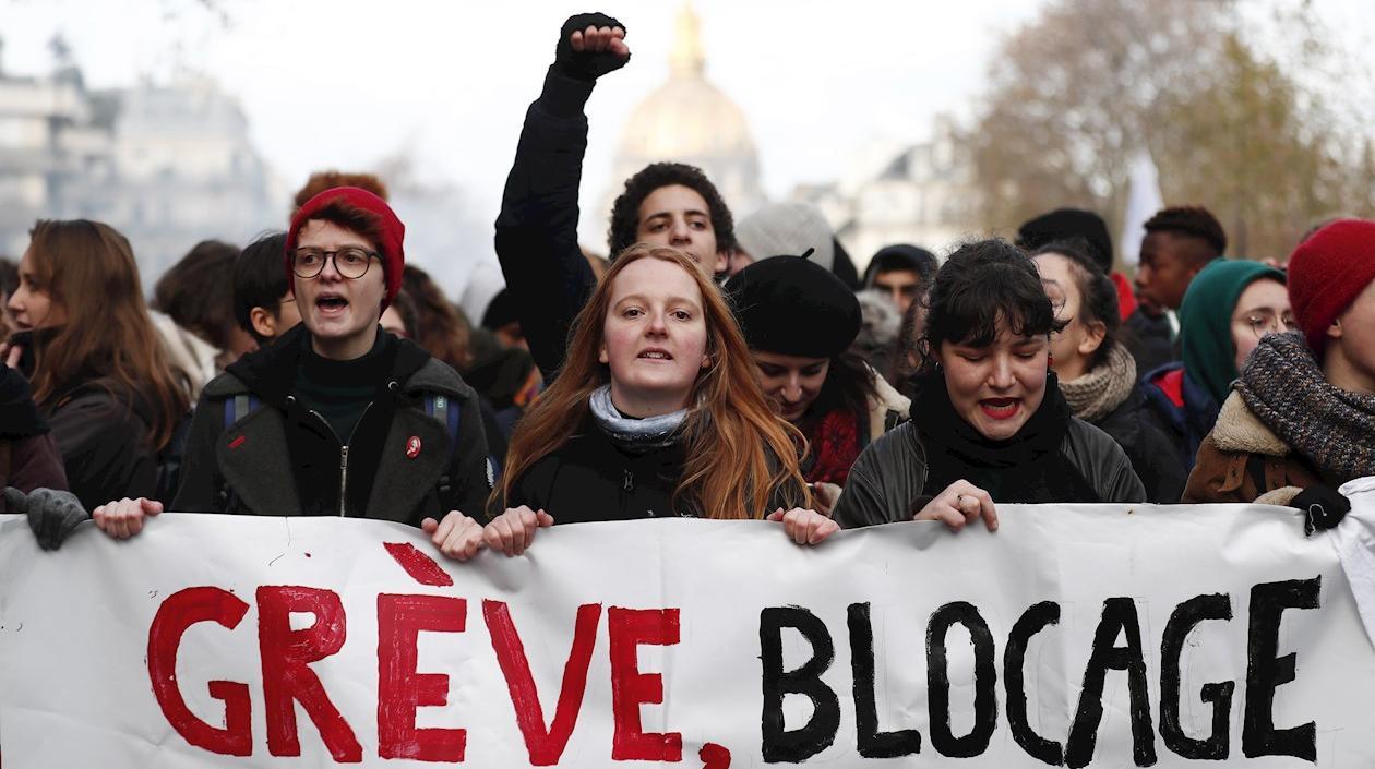 Sindicatos siguen presionando en Francia.