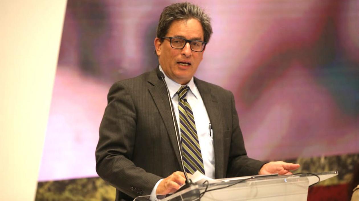 Alberto Carrasquilla, Ministro de Hacienda.