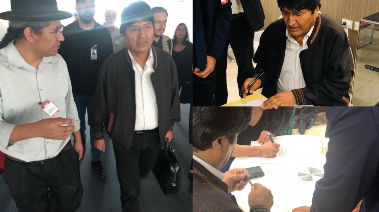 Evo Morales a su llegada a Argentina, durante la firma del pedido de refugio.