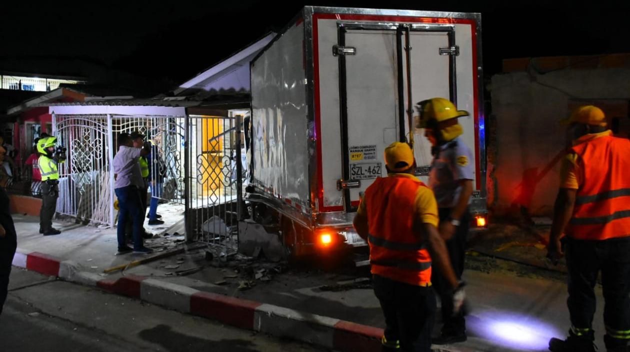 Camión que chocó contra casa en La Manga.