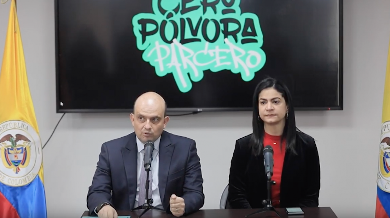 Viceministro de Salud, Iván Darío González y la directora del Instituto Nacional de Salud, Martha Ospina.