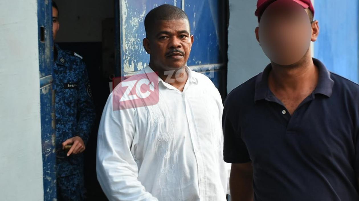 Gimy Chapman tras salir en la tarde de este martes de la Cárcel Modelo de Barranquilla.