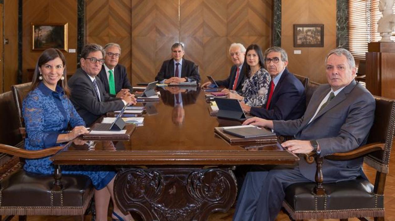 La Junta decidió por unanimidad mantener la tasa de interés de referencia en 4,25%.