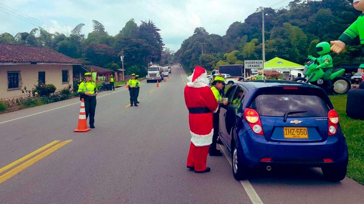 Un componente de 7.000 uniformados de la Dirección de Tránsito y Transporte de la Policía Nacional estarán desplegados en las distintas vías del país.