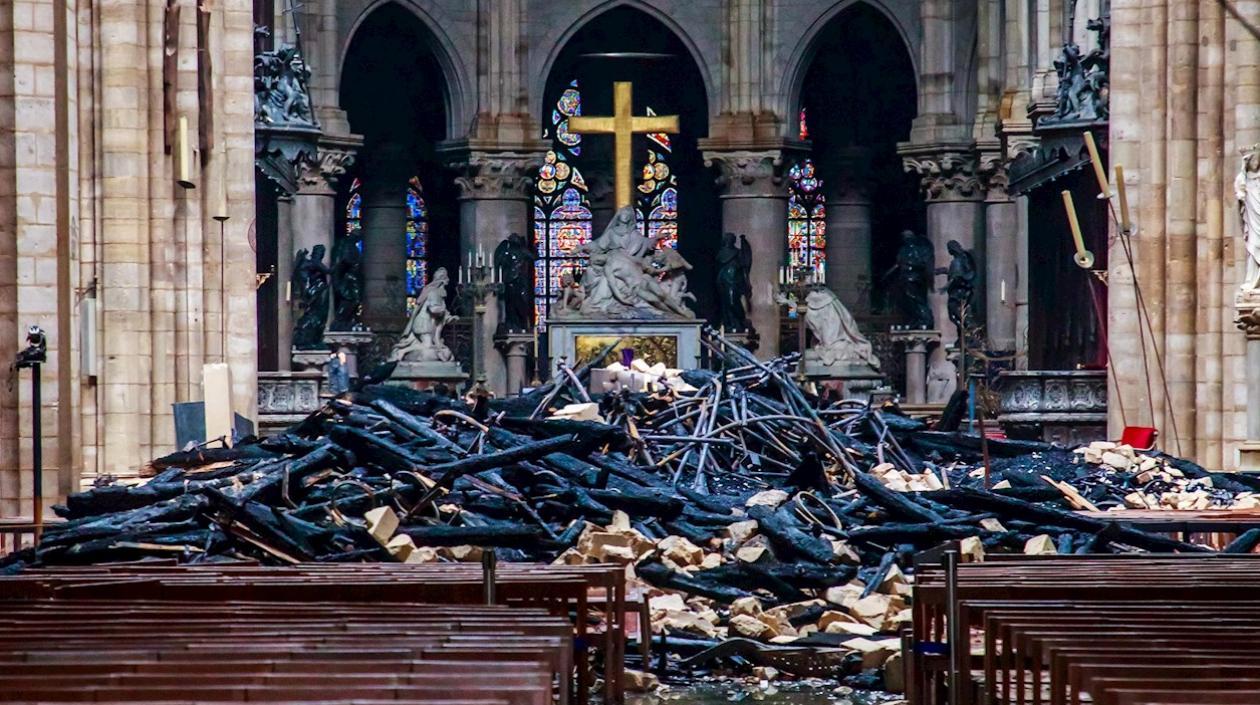 Interior de Notre Dame.