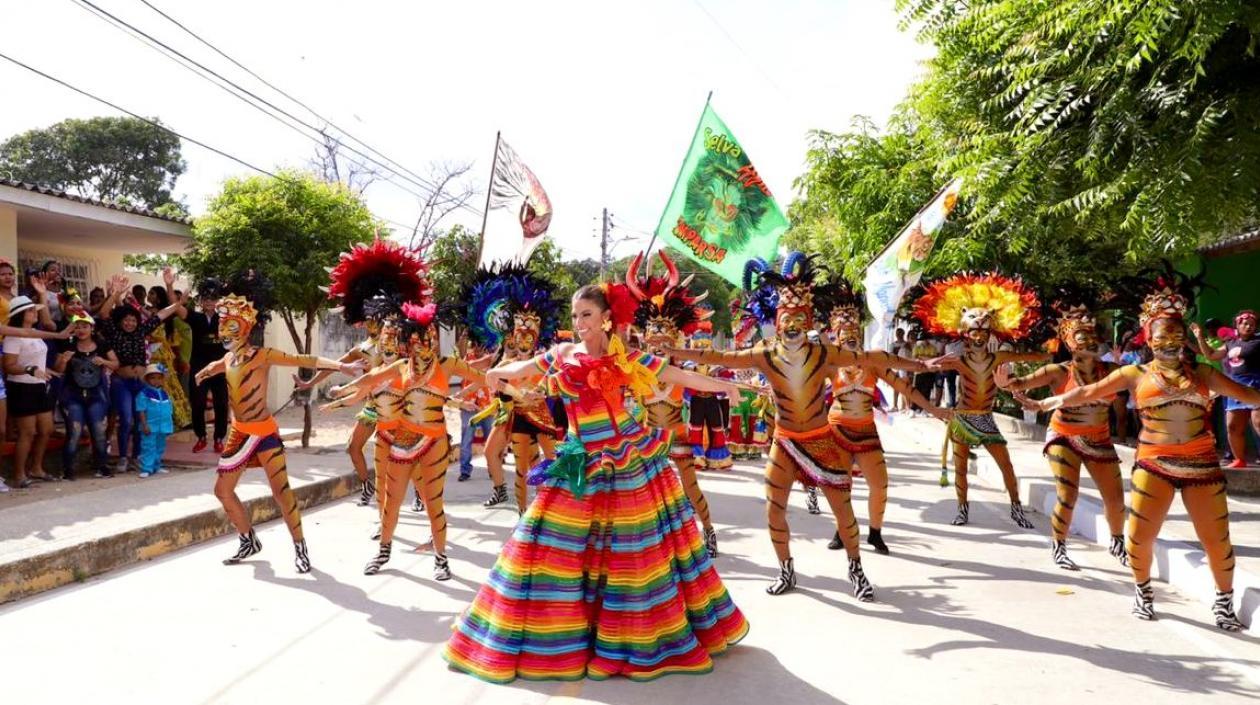 La Reina del Carnaval Isabella Chams durante el rodaje de su video.