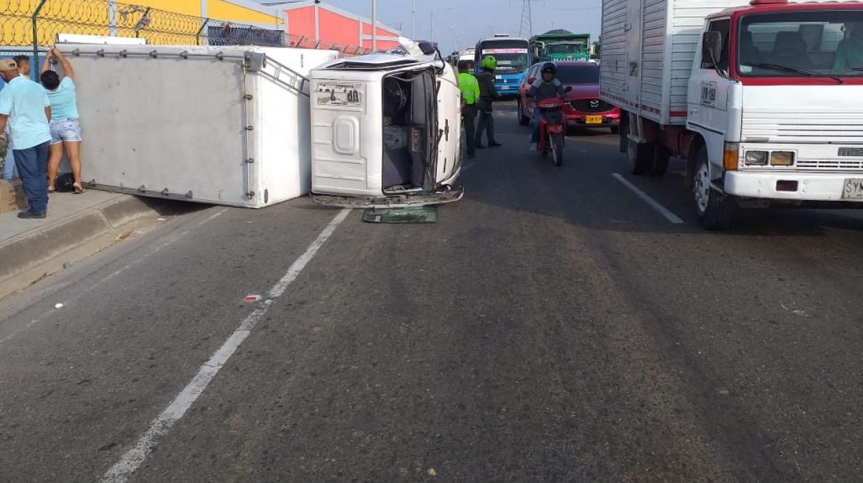 Así quedó el camión.