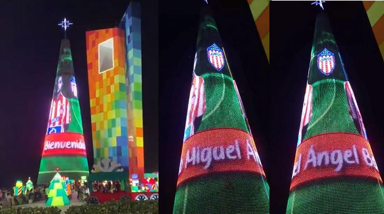 Imagen de Miguel Ángel Borjja en el gigantesco árbol navideño.