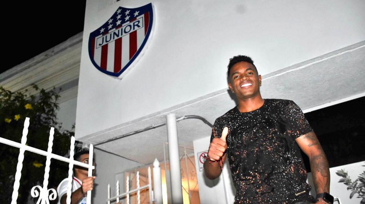 Fabián Viáfara en la sede del Junior.